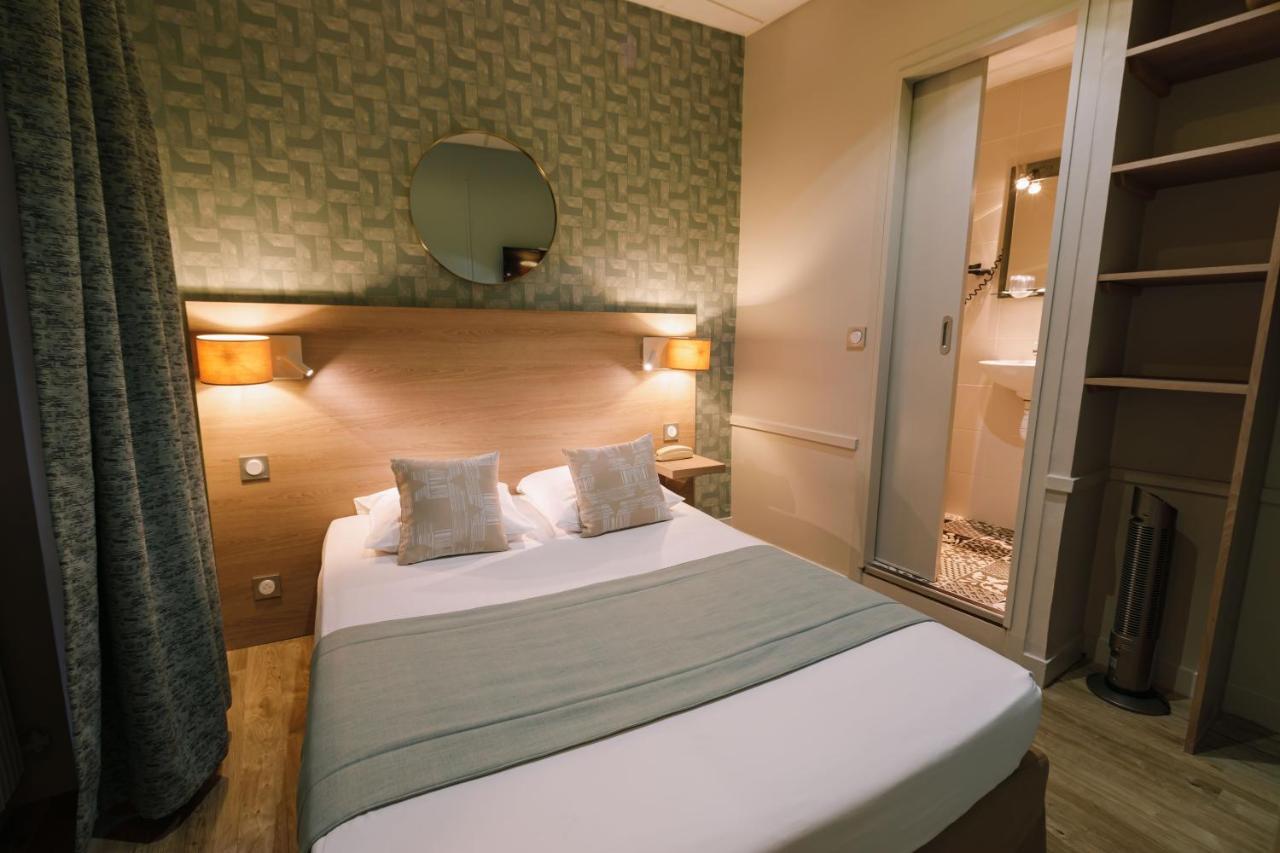 Hotel Du Dauphin Лион Екстериор снимка