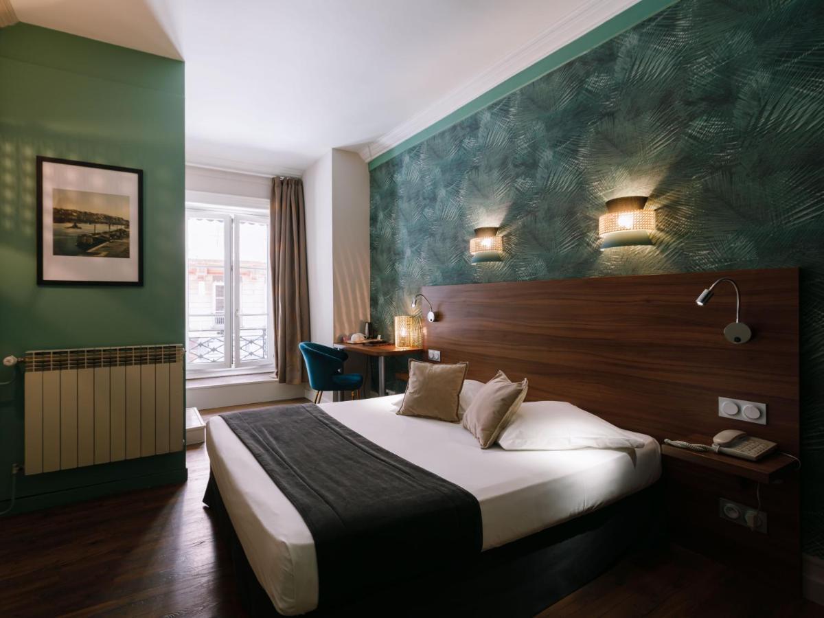 Hotel Du Dauphin Лион Екстериор снимка