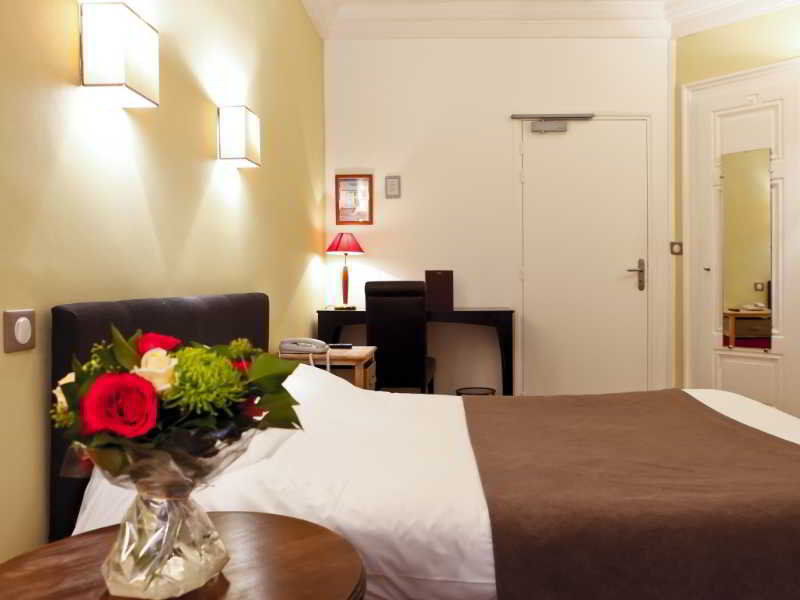 Hotel Du Dauphin Лион Екстериор снимка